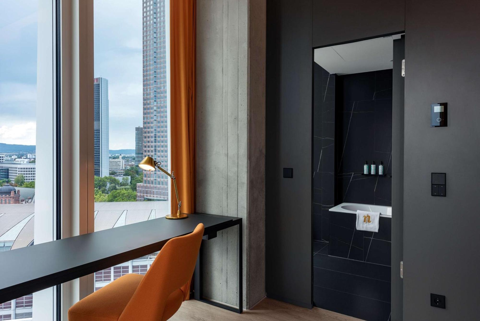 Suite Junior nhow + salón VIP